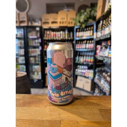 Left Handed Giant Twin Cities: Peacharine & Motueka