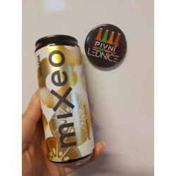 Sibeeria - Mixeo: Pineapple & Yuzu Sibeeria - Mixeo: Pineapple & Yuzu