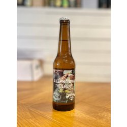 Sleeping With The Enemy - 33cl, 6,5%, Cold IPA - Ugly Duck Brewing X F - BeerShoppen