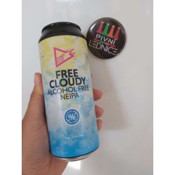 Funky Fluid Free Cloudy 0,5% 0,5l - Pivní lednice