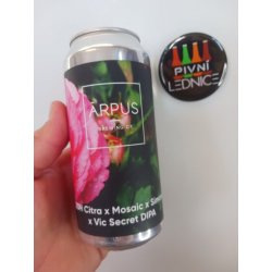 Ārpus TDH Citra x Mosaic x Simcoe x Vic Secret DIPA 8% 0,44l - Pivní lednice