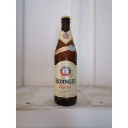 Erdinger Weissbier 5.3% (500ml bottle) - waterintobeer