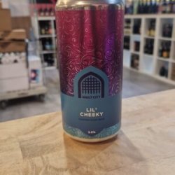 Vault City  Lil’ Cheeky - Het Biermeisje