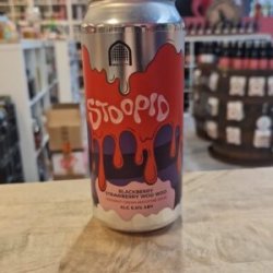 Vault City  Stoopid: Blackberry Strawberry Woo Woo - Het Biermeisje