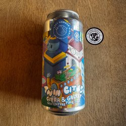 Left Handed Giant Twin Cities: Citra & Galaxy (GF)