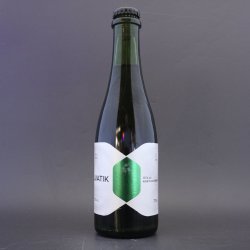 Attik - Wild Series: Salvatik - 5% (375ml) - Ghost Whale