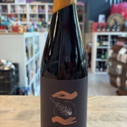 Long Live Beerworks Hold Me Tight 2025