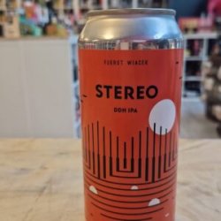 Fuerst Wiacek  Stereo - Het Biermeisje