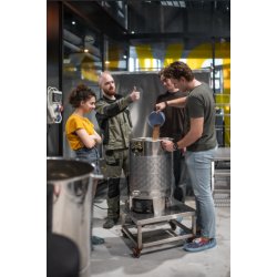 MOVA Team building на пивоварні - MOVA brewing co.