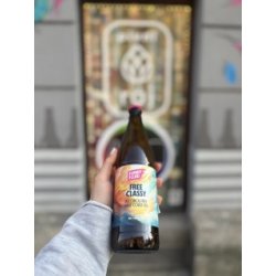 Funky Fluid Free Classy