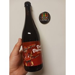 Clock Red Baron 5,4% 0,7l - Pivní lednice