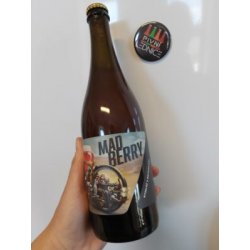 Madcat Mad berry sour 11°4,4% 0,7l - Pivní lednice