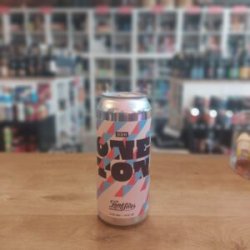 Long Live  DDH One Ton - Het Biermeisje