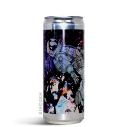 Crooked Moon Brewing. Astrophobia DIPA - Kihoskh