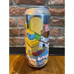 Left Handed Giant Twin Cities: Riwaka & Citra Left Handed Giant Twin Cities: Riwaka & Citra