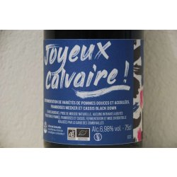 Joyeux Calvaire ’22 (cider + framboos + blauwe bes)  Lo Gano des Combrailles - Pomme d’Or