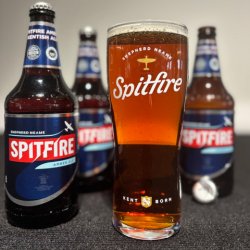 Spitfire Amber Ale + Glasses Bundle - Shepherd Neame