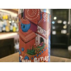 Left Handed Giant Twin Cities: Citra & Superdelic Left Handed Giant Twin Cities: Citra & Superdelic