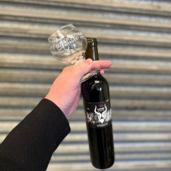 Superstition Meadery Straw Berry White