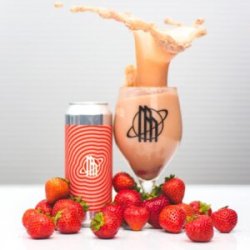 Makemake  Spaceshake: Strawberry [5% Milkshake Sour] - Red Elephant