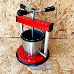Torchietto Fruit Press - Soft Fruits - 1.5 litre capacity - Ferarri - Brewbitz Homebrew Shop
