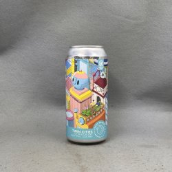 Left Handed Giant Twin Cities: Citra & Galaxy (GF)