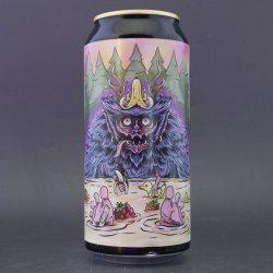 Vault City - Fruits Of The Forest White Chocolate Banana Crumble - 7.5% (440ml) - Ghost Whale