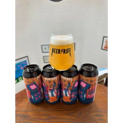 BeerRiff Singing Common People At the Karaoke