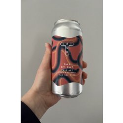 Track Brewing Company Day By Day Pale Ale - Heaton Hops