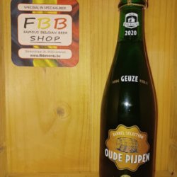 Oud Beersel oude geuze oude pijpen - Famous Belgian Beer