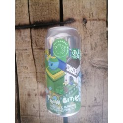 Left Handed Giant Twin Cities: Amarillo & El Dorado Left Handed Giant Twin Cities: Amarillo & El Dorado