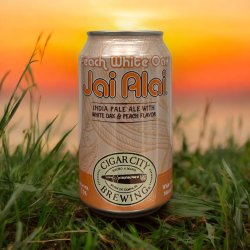 CIGAR CITY JAI ALAI IPA AROMA A ROBLE Y PERAS LATA 35 cl - Hidden Beers