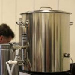 Planta Cervecera Brewmasters 2000G. Versión de 3 Tanques. 200 Litros - Brewmasters México