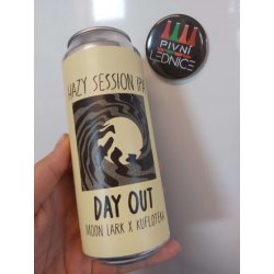 Moon Lark Day Out 5,6% 0,5l - Pivní lednice