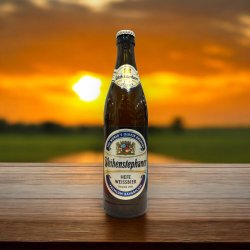 WEIHENSTEPHANER. HEFE WEISSBIER. BOTELLA 500 ML. - Hidden Beers