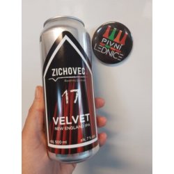 Zichovec Velvet 17°6,1% 0,5l - Pivní lednice