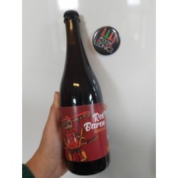 Clock Red Baron 13°5,4% 0,7l - Pivní lednice