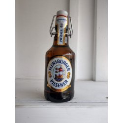 Flensburger Pilsener 4.8% (330ml bottle) - waterintobeer