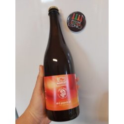 MadCat Drž Peach-u! 13°5% 0,7l - Pivní lednice